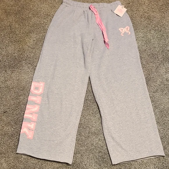 LoveShackFancy Gray Wide Leg Sweatpants with Pink Accents - Picture 5 of 14